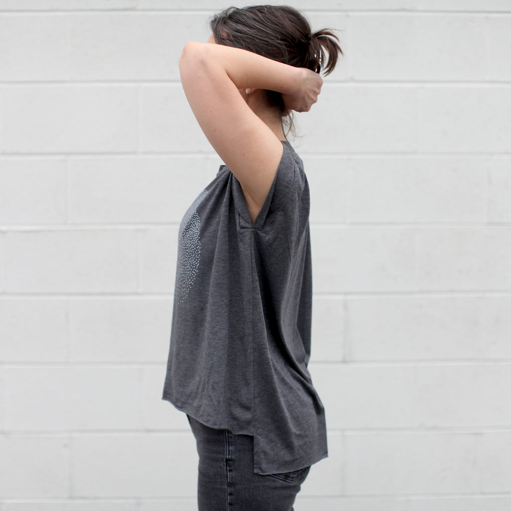 Snow Globe Minimalist Flowy Crew Neck Muscle Tee in Dark Heather Gray